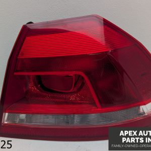 OEM 2012-2015 Volkswagen Passat 2.5L RIGHT PASSENGER SIDE TAIL LIGHT