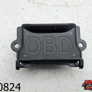 OEM 2010 Mercedes R350 3.5L ENGINE DIAGNOSTIC OBD PLUG PORT COVER