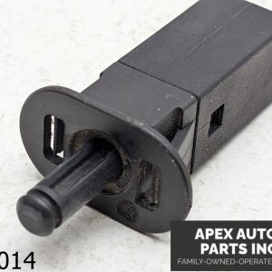 OEM 2002-2005 BMW 745Li 4.4L Glove BOX Light Switch