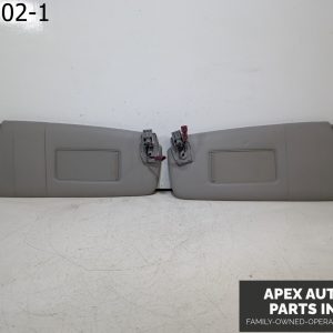 OEM 2006 BMW 530xi 3L Driver Passenger Lighted Sun Visors 51166952551