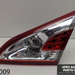 OEM 2012 Nissan Murano 3.5L Right Passenger SIDE TRUNK INNER TAIL LIGHT