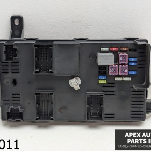 OEM 2007-2010 Hyundai Entourage 3.8L Rear Fuse Junction Box