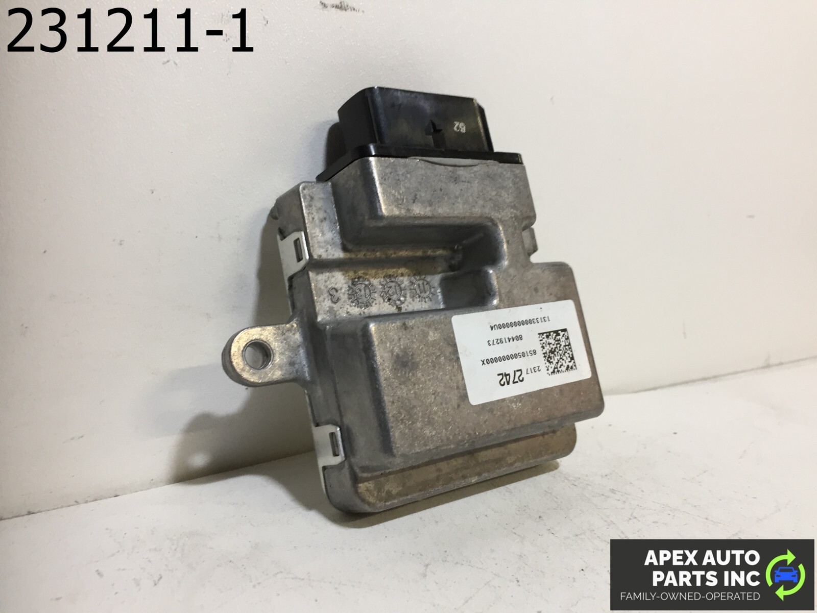 OEM GMC Terrain 2014 FUEL PUMP DRIVER CONTROL MODULE 23172742 - Image 2