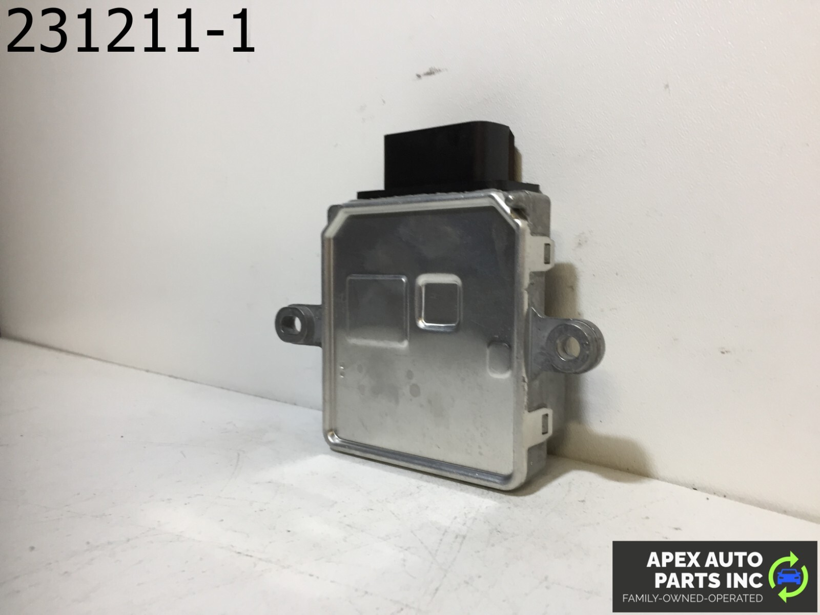 OEM GMC Terrain 2014 FUEL PUMP DRIVER CONTROL MODULE 23172742 - Image 6