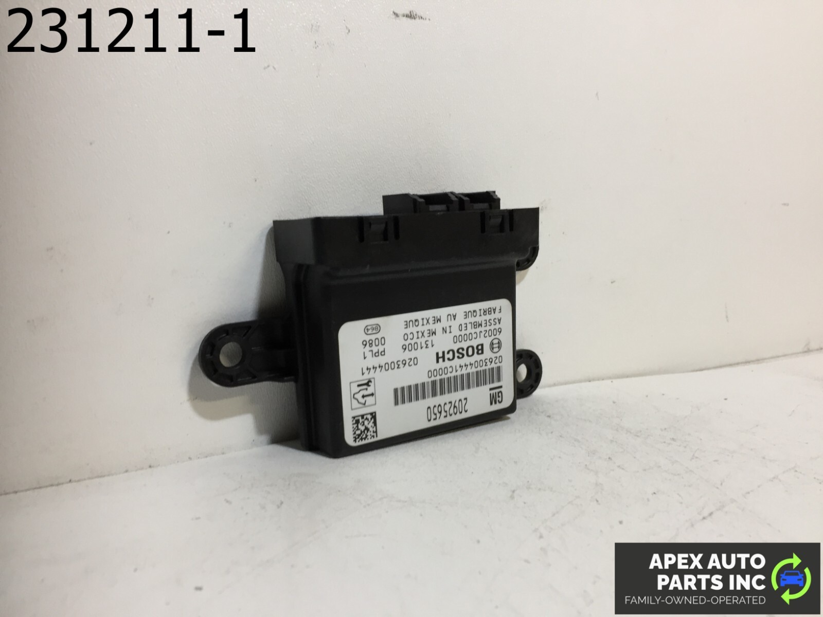OEM GMC Terrain 2014 ECM REAR PARKING ASSIST OPT UD7 - Image 2
