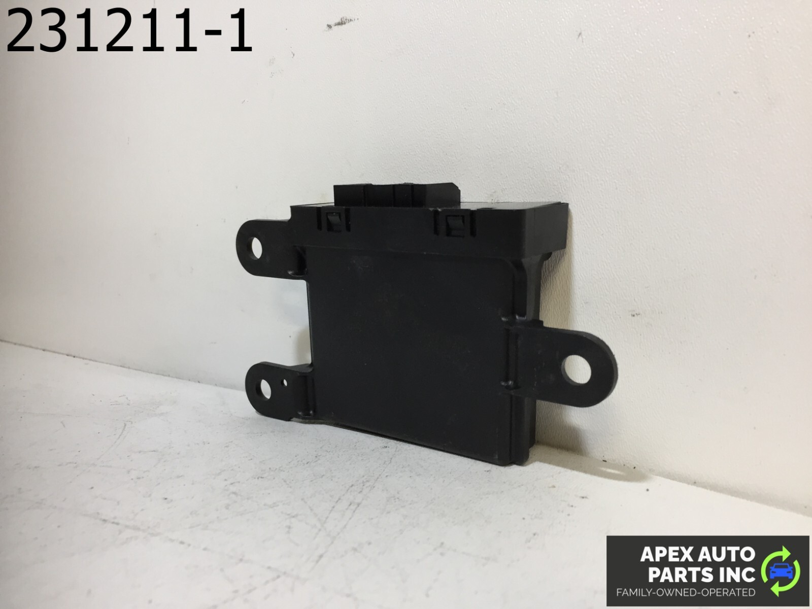 OEM GMC Terrain 2014 ECM REAR PARKING ASSIST OPT UD7 - Image 6
