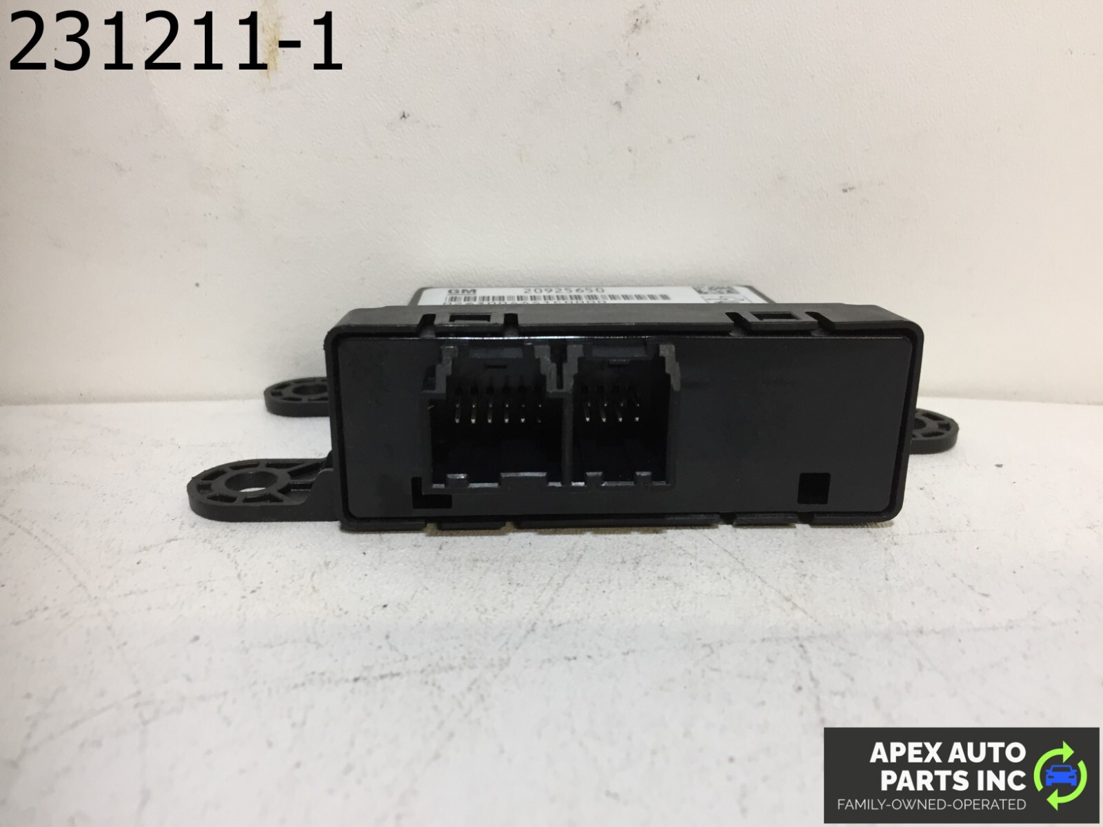 OEM GMC Terrain 2014 ECM REAR PARKING ASSIST OPT UD7 - Image 7