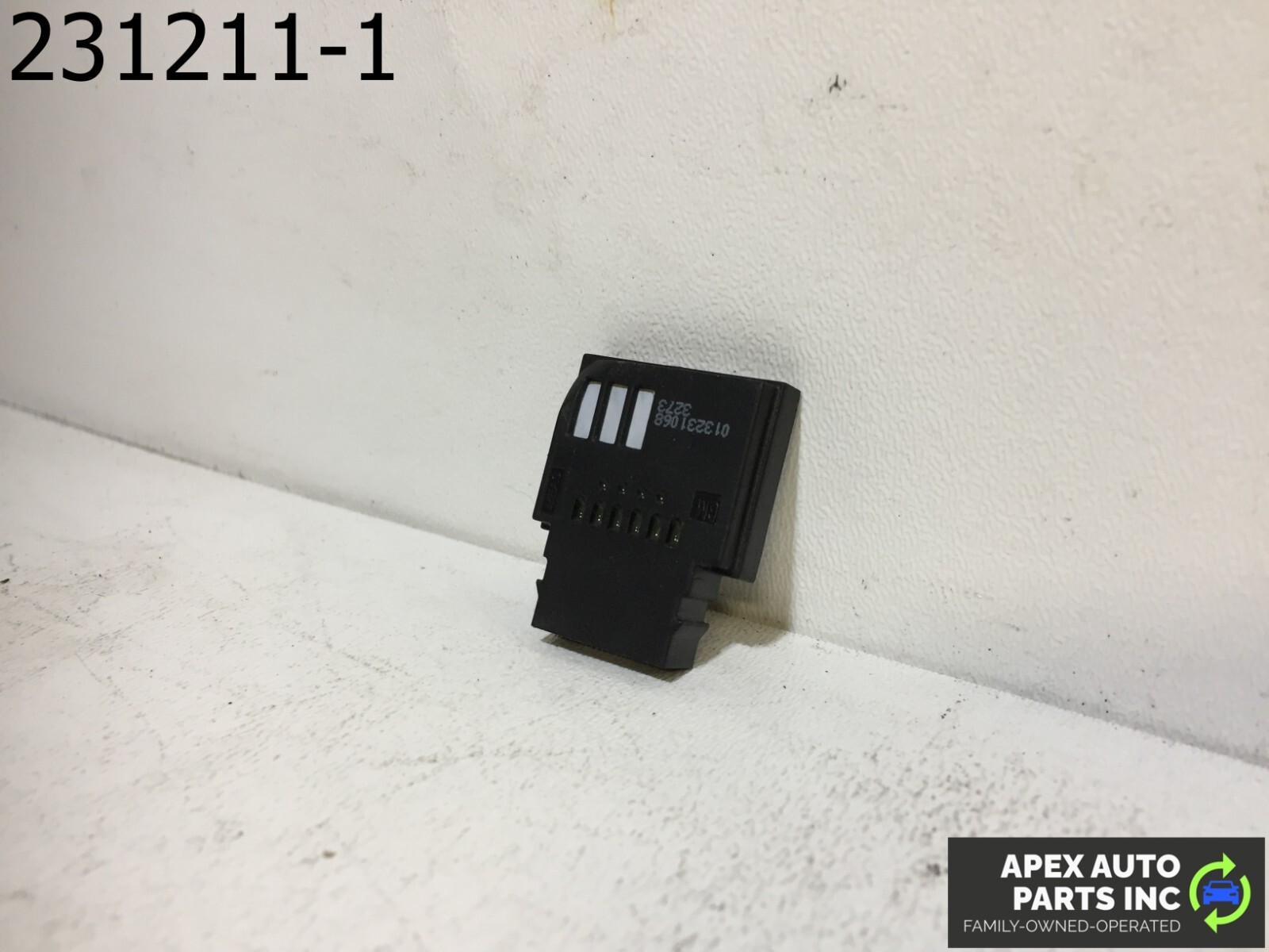 OEM GMC Terrain 2014 Humidity Windshield Temperature Sensor 013231068 - Image 3