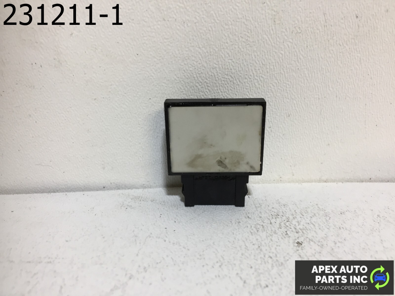 OEM GMC Terrain 2014 Humidity Windshield Temperature Sensor 013231068 - Image 4