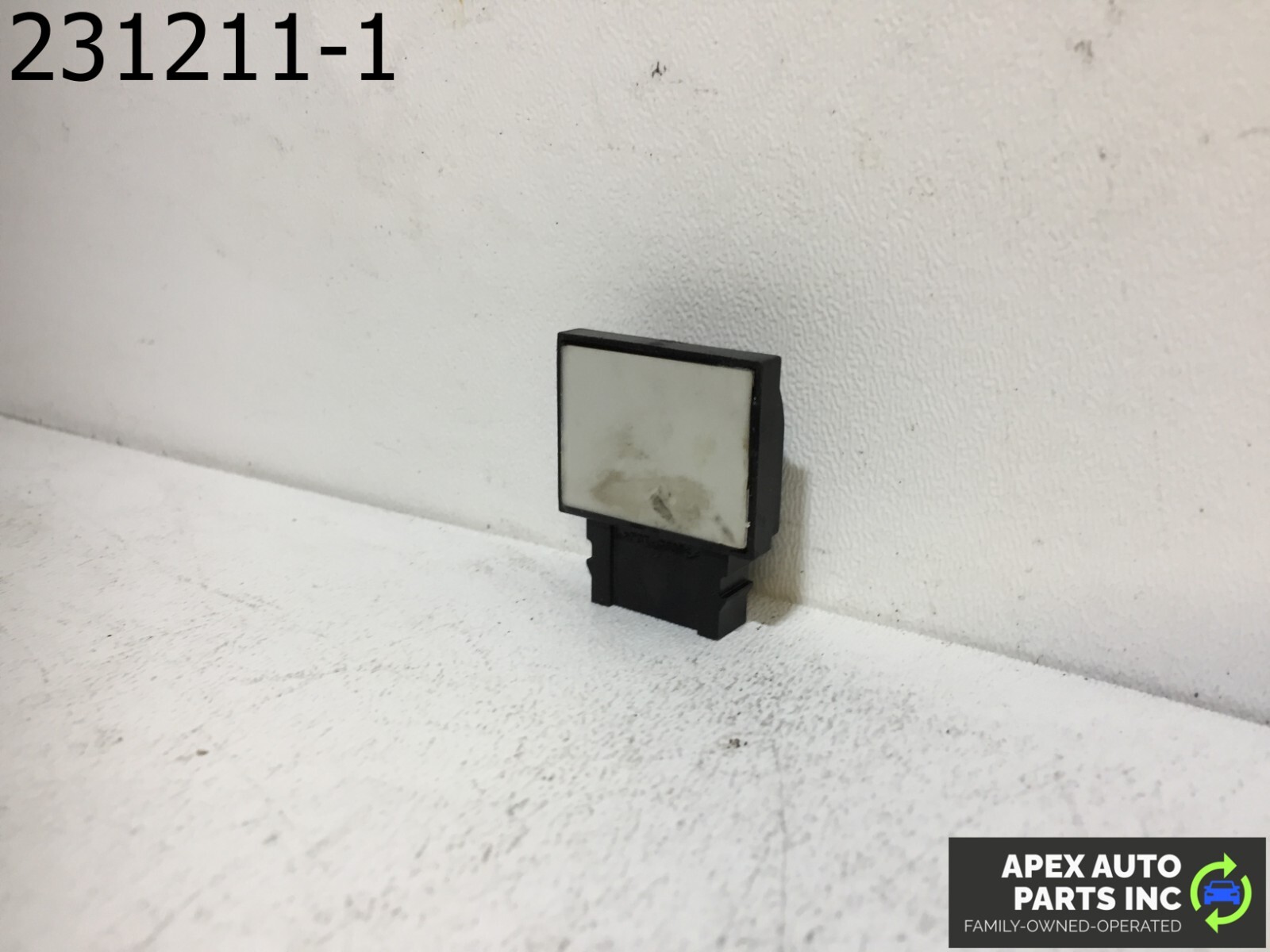 OEM GMC Terrain 2014 Humidity Windshield Temperature Sensor 013231068 - Image 6