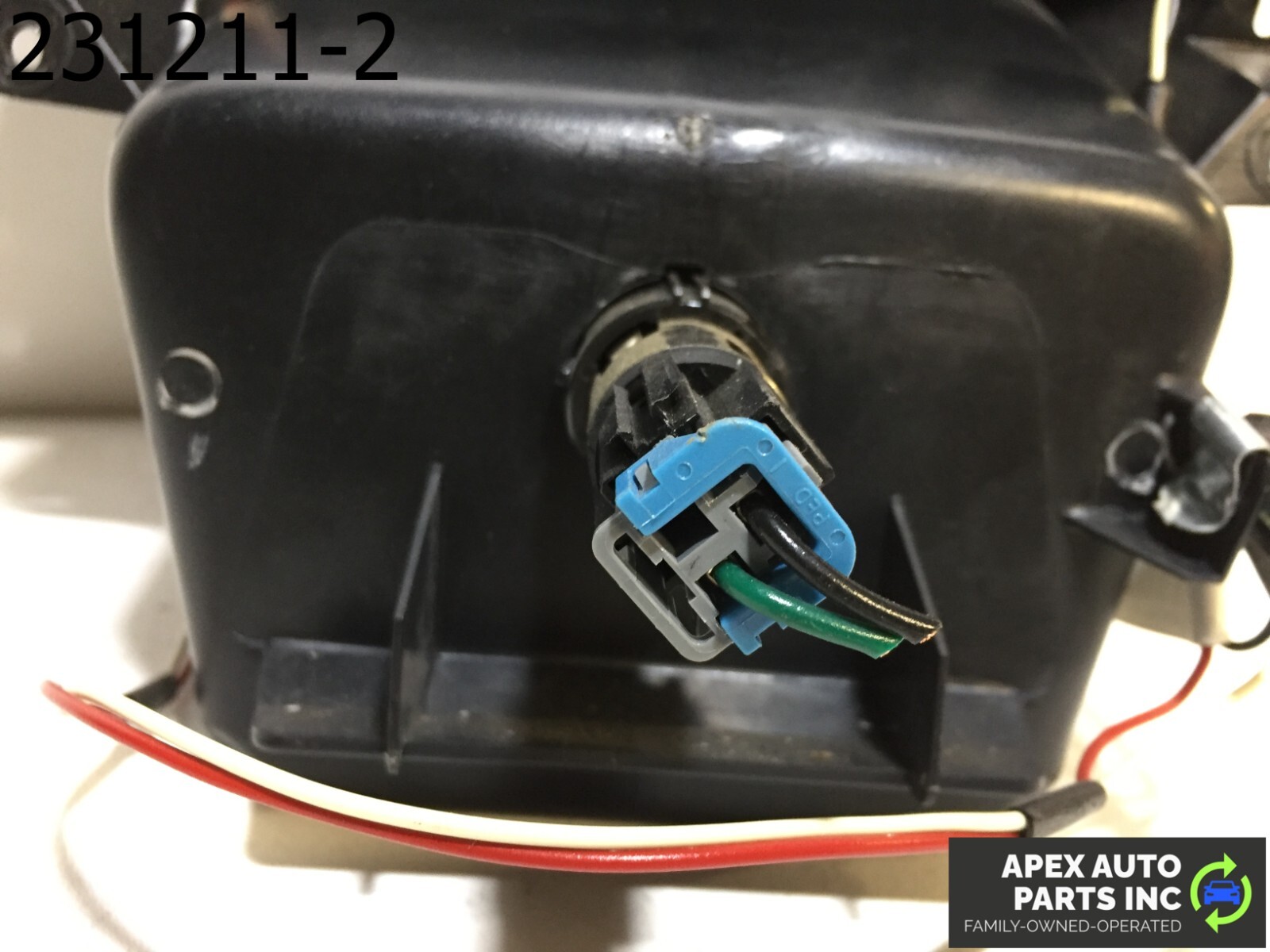 OEM GMC Terrain 2014 CENTER LOWER DASH STORAGE COMPARTMENT BOX TRAY BIN 20839830 - Image 8