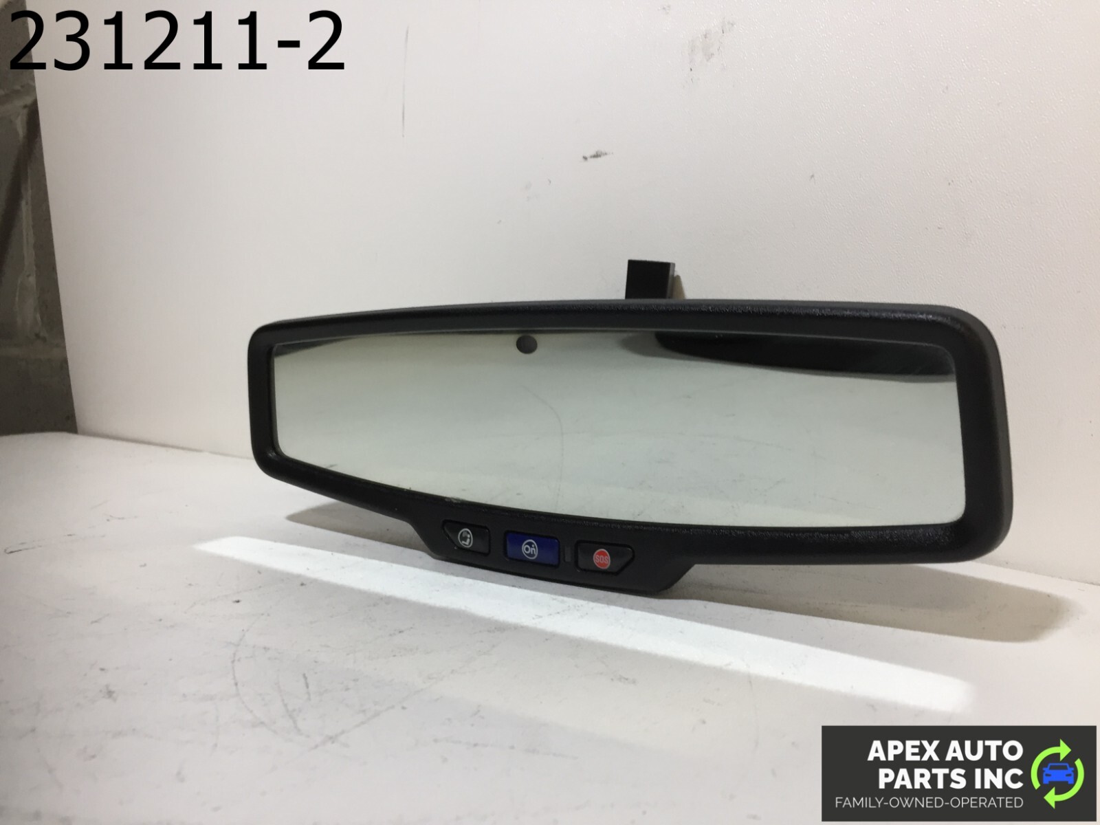 OEM GMC Terrain 2014 Rear View Mirror OnStar - Image 3