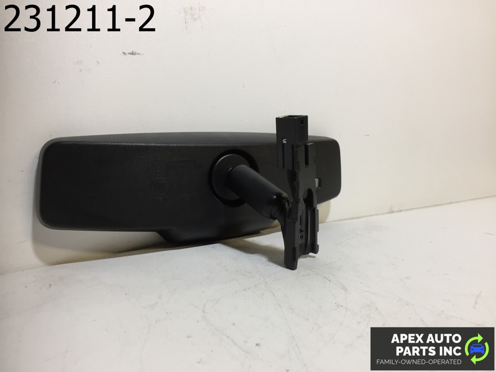 OEM GMC Terrain 2014 Rear View Mirror OnStar - Image 5