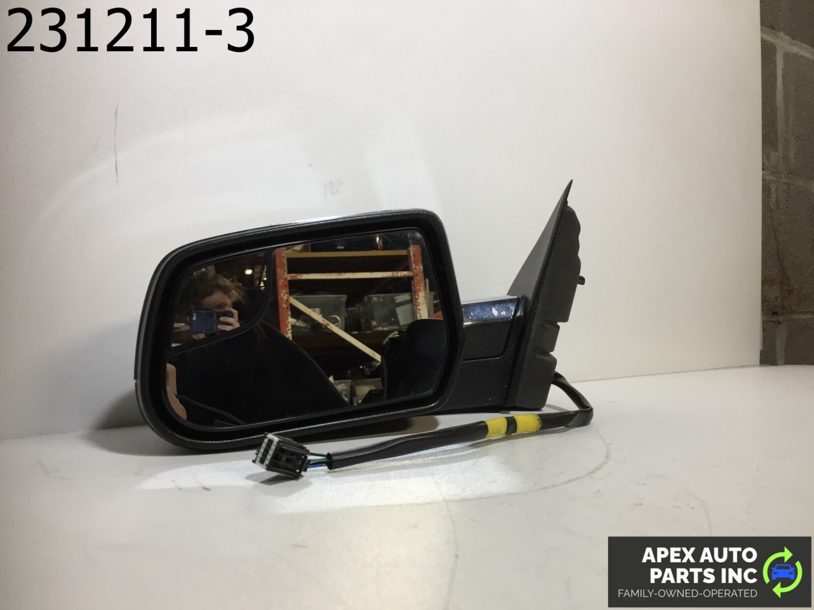 OEM GMC Terrain 2014 Driver Left Side Rear View Mirror 22818270 - Image 2