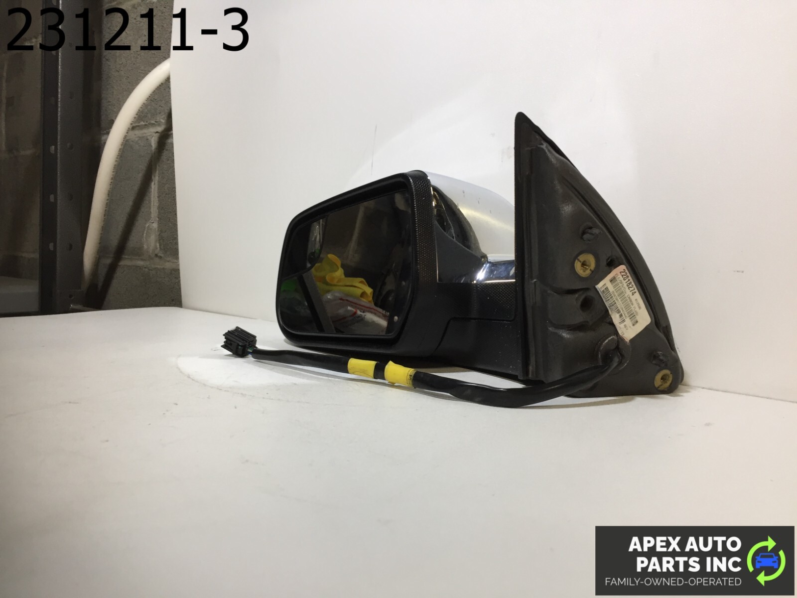 OEM GMC Terrain 2014 Driver Left Side Rear View Mirror 22818270 - Image 3