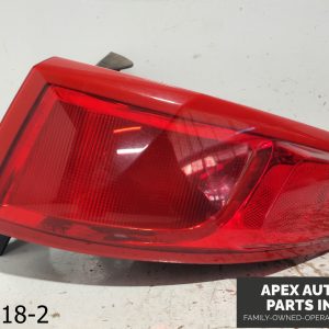 OEM 2009-2012 Lincoln MKT 3.5L Tail Light RH Passenger Tail Lamp