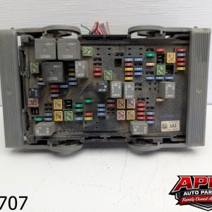 OEM 2008 Chevrolet Silverado 5.3L HD Engine Fuse Box Assembly