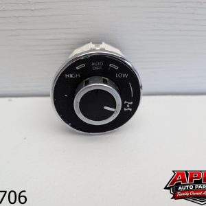 OEM 2006 Volkswagen Touareg 3.2L Differential Lock Dial Switch
