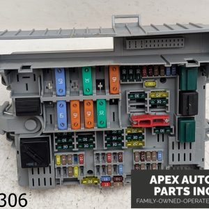 OEM 2007 BMW 328xi Wagon 3.0L Front Power Distribution Fuse Relay Box