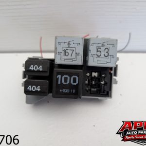 OEM 2006 Volkswagen Touareg 3.2L Relay Fuse Box
