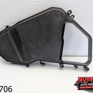OEM 2006 Volkswagen Touareg 3.2L Relay / FUSE BOX Cover
