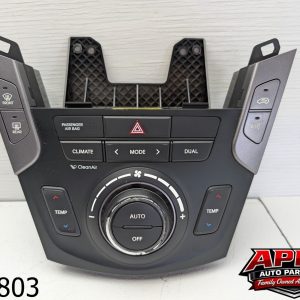 OEM 2013 Hyundai Santa Fe 2.0L Manual A/C Heater Climate Temperature Control