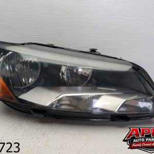 OEM 2012 Volkswagen Passat 2.5L Right Headlight Assembly