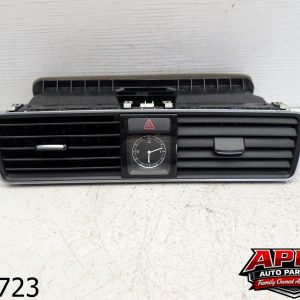 OEM 2012 Volkswagen Passat 2.5L Dash Center Air Vents