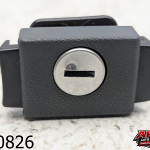 OEM 1995 Jeep Cherokee 2.5L LOCKING GLOVE BOX DOOR BUTTON NO KEY