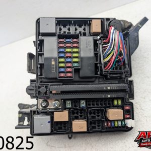 OEM 2015 Hyundai Sonata 2.4L Fuse Box Relay Junction Block