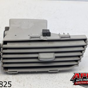 OEM 2011 Volkswagen Routan Front Center Right Passenger Side A/C Air Vent