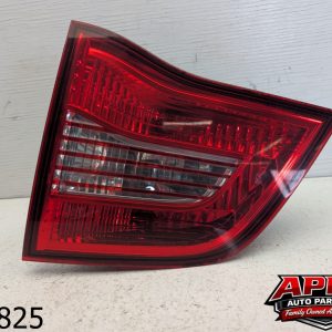 OEM 2011 Volkswagen Routan Right Passenger Rh Side Inner Tail Light