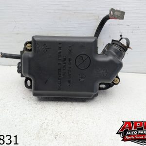 OEM 2014 Fiat 500L 1.4L Engine Fuse Box Module