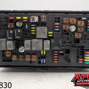 OEM 2011 Cadillac SRX 3.0L Fuse Relay Box Assembly
