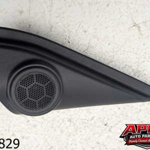 OEM 2008 Scion XB 2.4L FRONT RIGHT DOOR CORNER COVER W/ TWEETER