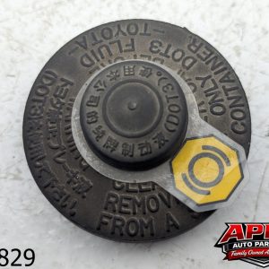 OEM 2008 Scion XB 2.4L Master Brake Fluid Cap