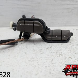 OEM 2001 Cadillac Catera 3.0L Cruise Control Switch L & R Wheel Mounted
