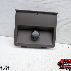 OEM 2001 Cadillac Catera 3.0L FRONT CENTER DASH ASHTRAY W/ LIGHTER
