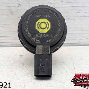 OEM 2015 Volkswagen Passat 1.8L MASTER BRAKE FLUID CAP