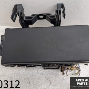 OEM 2010 Lincoln MKT 3.5L Fuse Box Engine