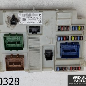 OEM 2012 Volvo S60 2.5L cabin fuse relay junction block