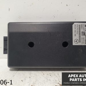 OEM 2003-2009 Mercedes CLK350 3.5L Audio Music iPod Module Interface
