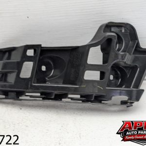 OEM 2025 Volkswagen Jetta 1.5L RIGHT PASSENGER REAR BUMPER GUIDE BRACKET