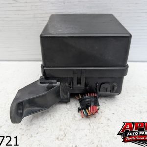 OEM 2002 Mitsubishi Montero 3.5L Fuse Box And Cover Lid