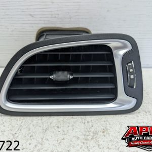 OEM 2015 Chrysler 200 2.4L RIGHT FRONT DASH AIR HVAC VENT BLACK W/ BLACK CHROME