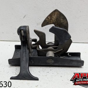 OEM 2004 Mercedes E320  HOOD LOCK SETY RELEASE LATCH HANDLE SAFETY CATCH