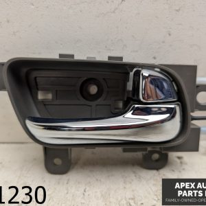 OEM 2010 Infiniti G37 3.7L Passenger RH Interior Door Handle