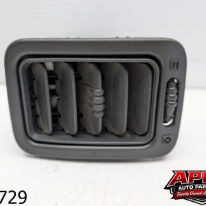 OEM 1999 Chevrolet Silverado 5.3L  Dash A/C Heater AIR VENT Passenger Right