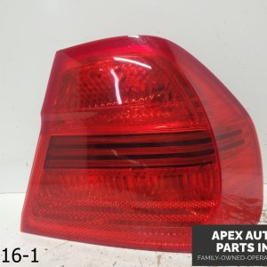 OEM 2006-2008 BMW 325i 3.0L Right Passenger Side Quarter Panel Tail Light Lamp