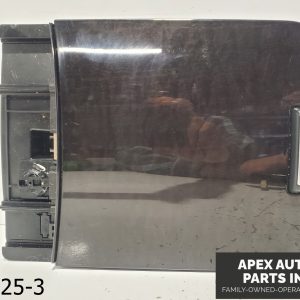 OEM 2014-2016 KIA Cadenza 3.3L CENTER CONSOLE STORAGE BIN USB SOCKET
